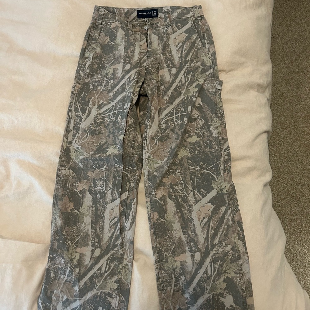 Abercrombie CAMO pants